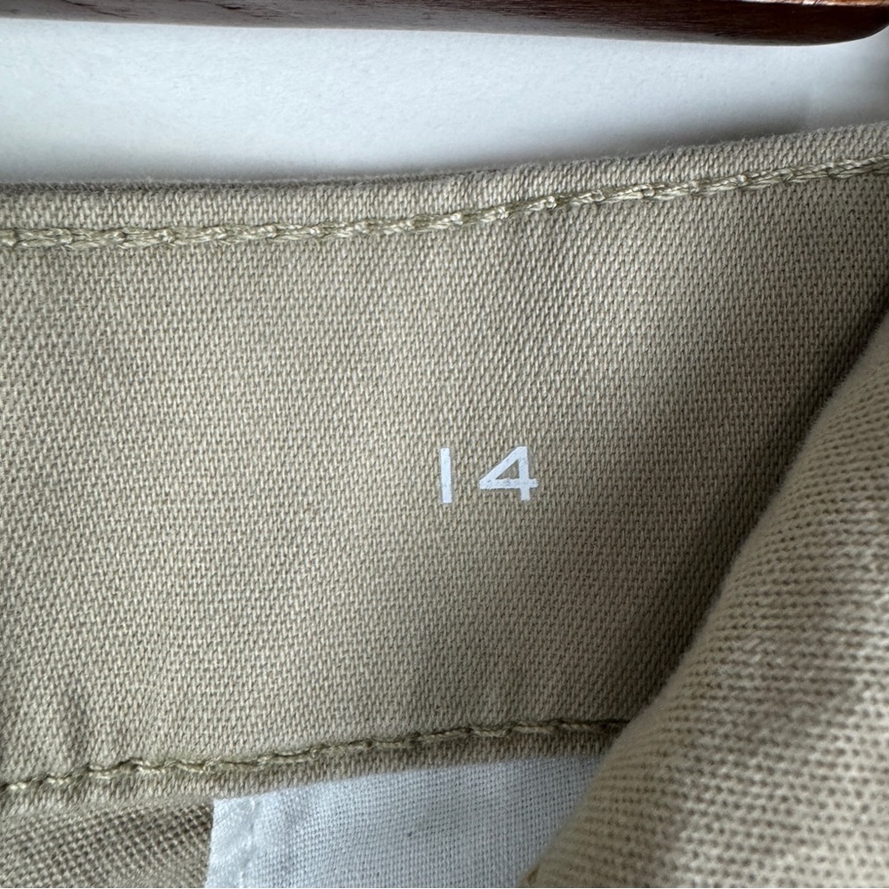 St. John's Bay High Rise Capri Pants Women's 14 Tan - Picture 8 of 9